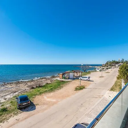 Апартаменты Punta Mulino Ловречица